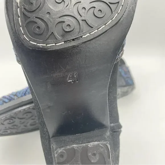 MEHER KAKALIA Queen Beaded Embellished Booties Blue